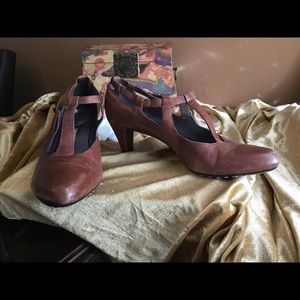 Tsubo women shoe